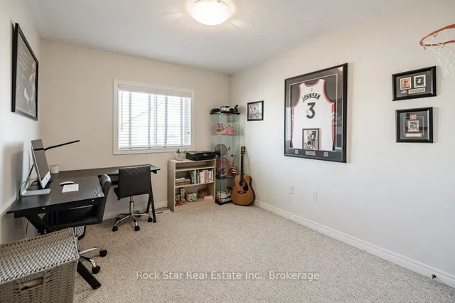 Additional image 16 of 70 Marina Point Cres