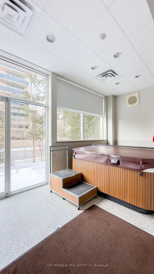 Additional image 22 of 5188 Lakeshore Rd Unit 210