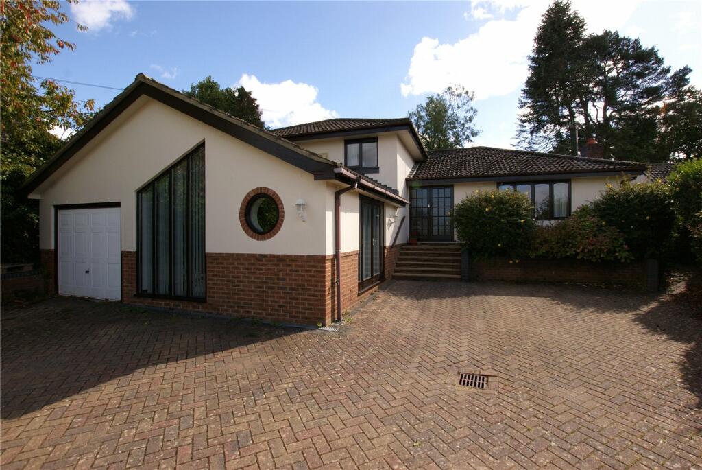 Moorside Road, Corfe Mullen, Wimborne, Dorset, BH21