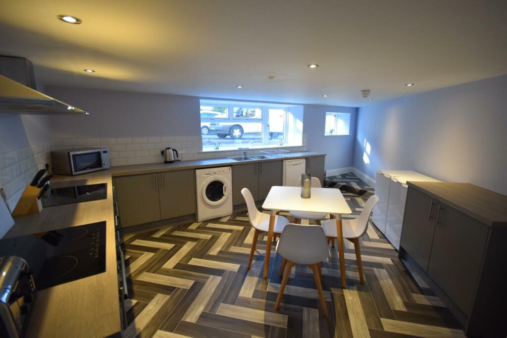 Additional image 6 of Room 7,  6 Bradford Road, Shipley, BD18 3NP