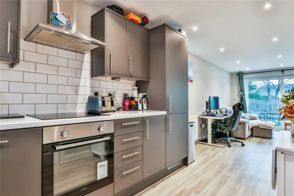 Additional image 5 of Trinidad Crescent, Poole, BH12