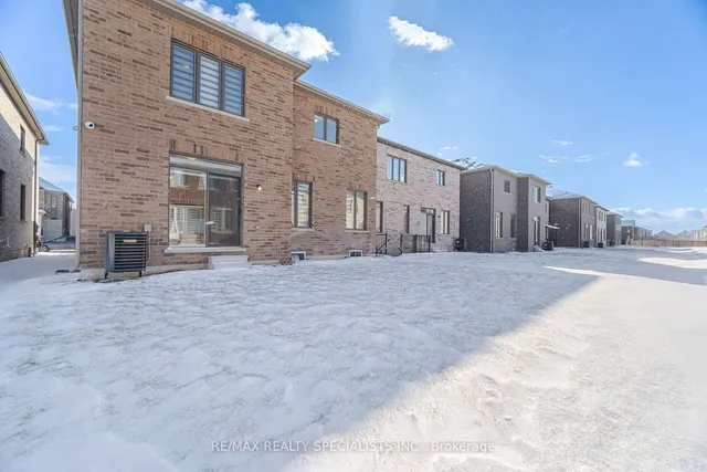 Additional image 40 of 18 Eastman Dr