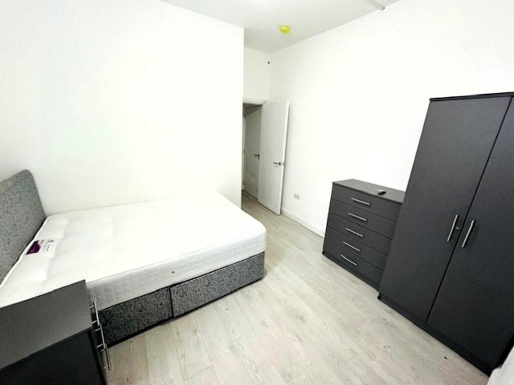 Additional image 5 of Flat 1, 4 Bertrand Road