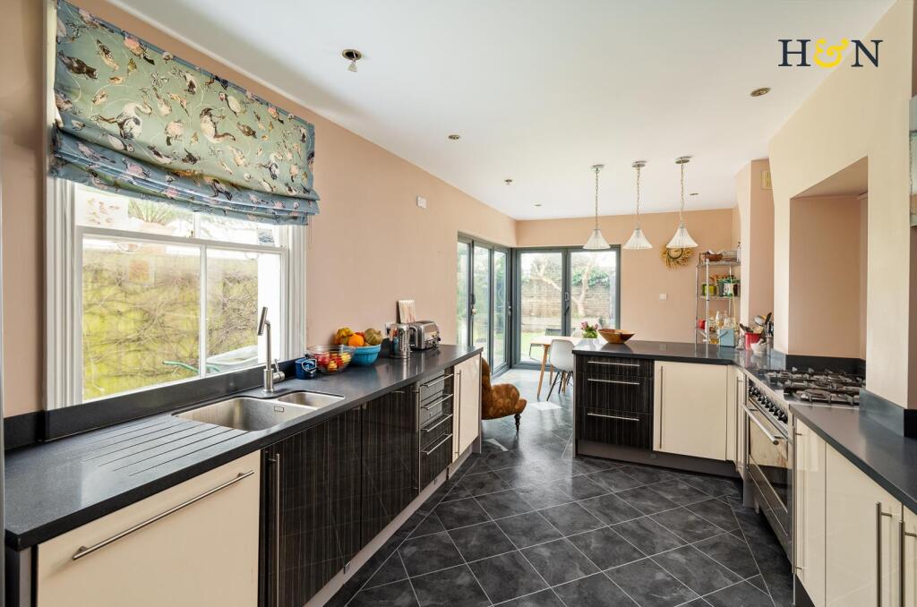 Additional image 4 of Westbourne Gardens, Hove