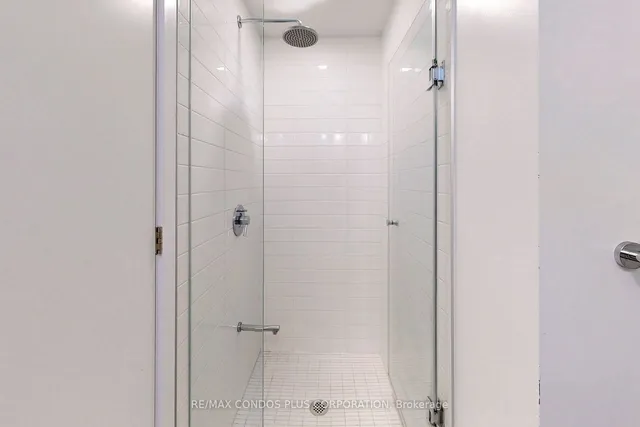 Additional image 13 of 2221 Yonge St Unit 2006