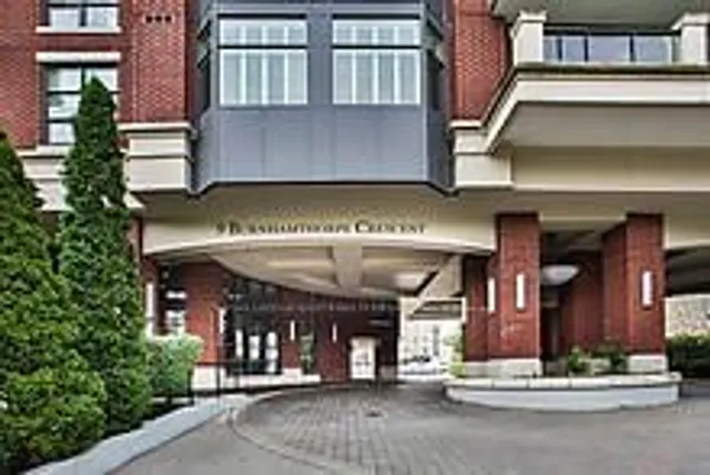 Additional image 15 of 9 Burnhamthorpe Cres Unit 401