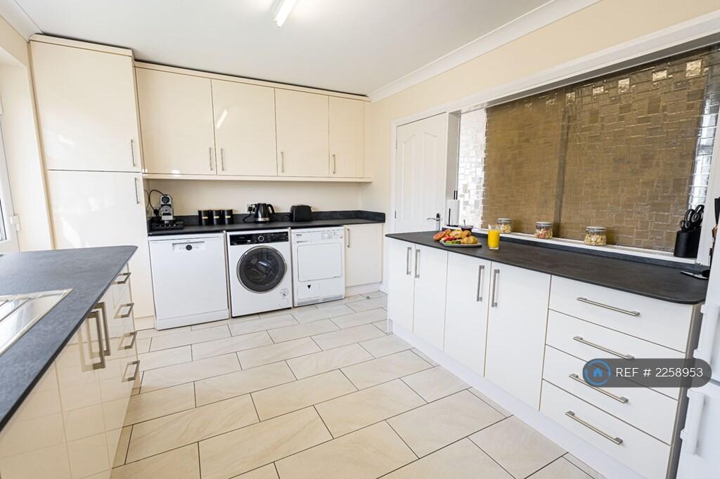 Additional image 18 of Berkley Ave, Ferndown, BH22