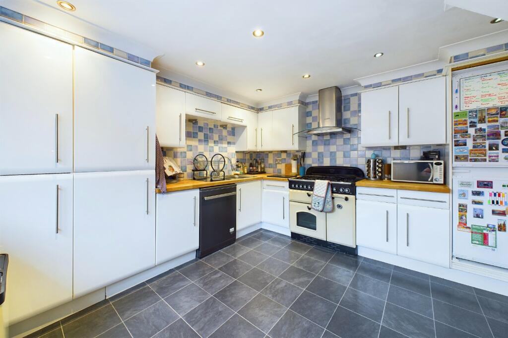 Additional image 10 of Sundew Road, Broadstone, Dorset, BH18