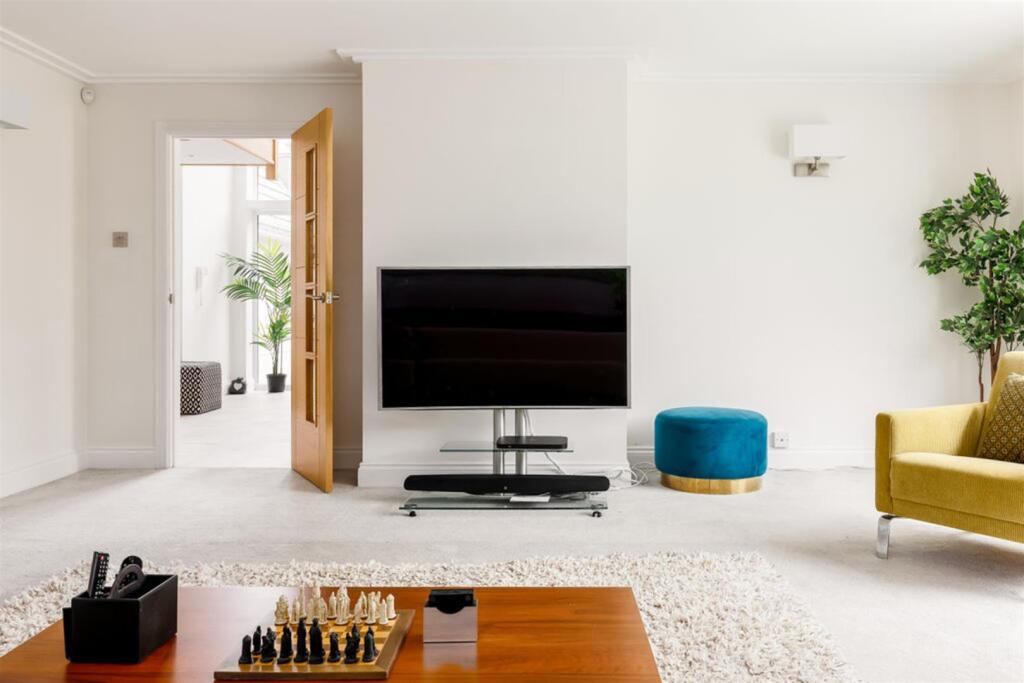 Additional image 32 of Thwaite Road, Poole