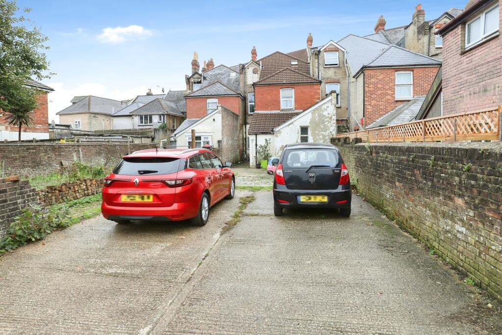 Additional image 3 of Holdenhurst Road, Bournemouth, BH8