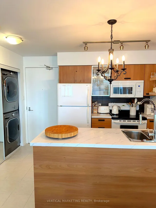 Additional image 21 of 38 Grenville St Unit 3101