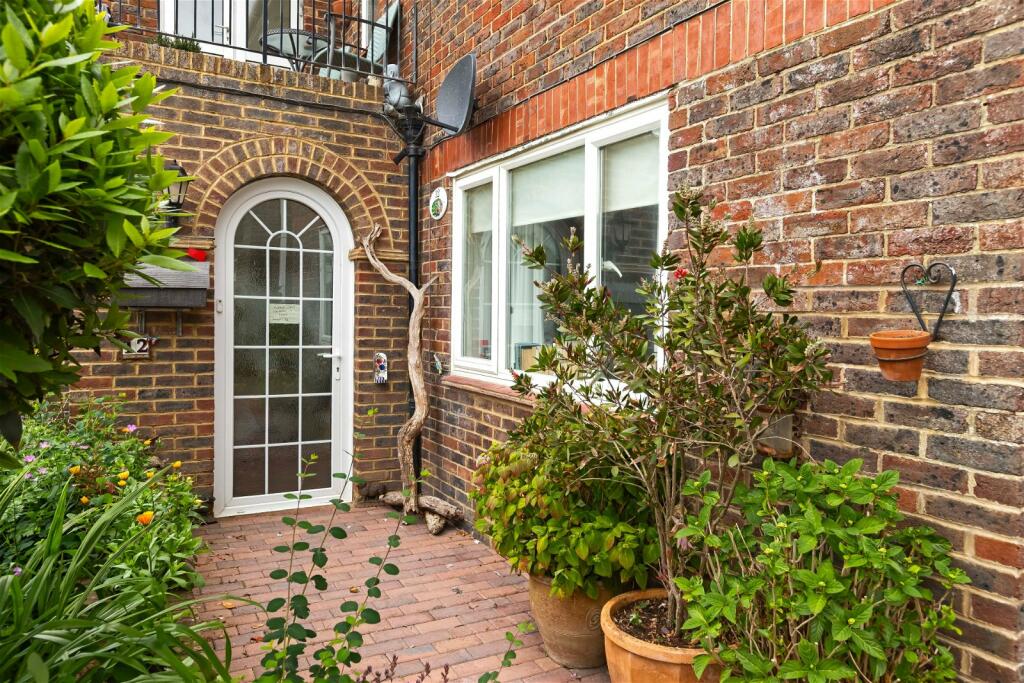 Additional image 16 of Marine Crescent, Goring-by-Sea, Worthing, West Sussex, BN12