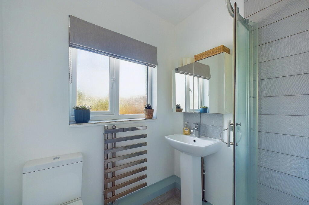 Additional image 13 of Centrecourt Road, Worthing, BN14 7AG