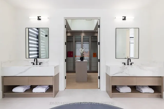 Additional image 15 of 2110 Blyth Cres