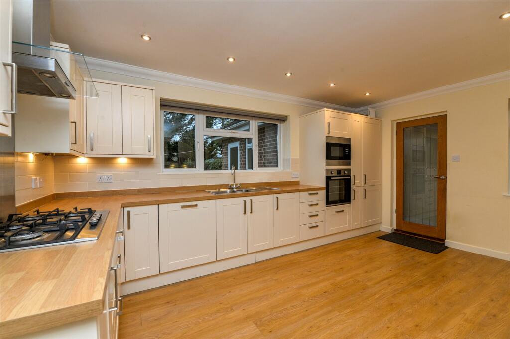 Additional image 6 of Barton Croft, Barton on Sea, New Milton, Hampshire, BH25