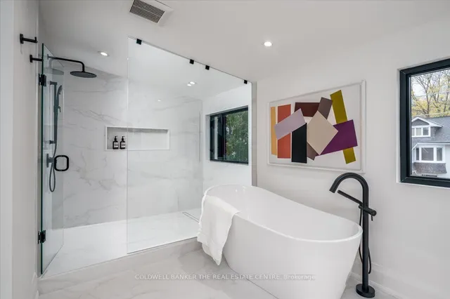 Additional image 28 of 37 Woodlawn Ave