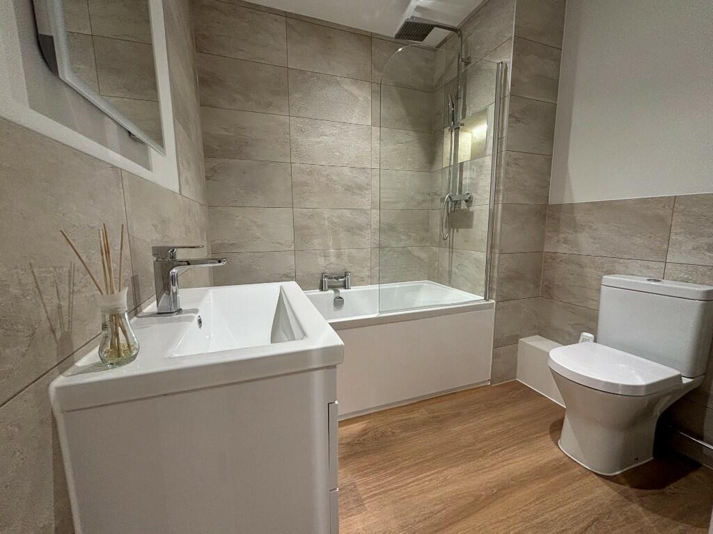 Additional image 11 of BH18 WOODLAND VIEW, Central Broadstone