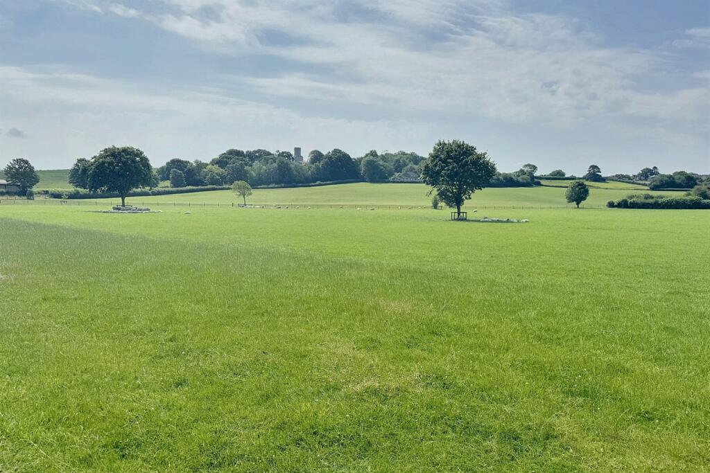 Additional image 20 of Horton