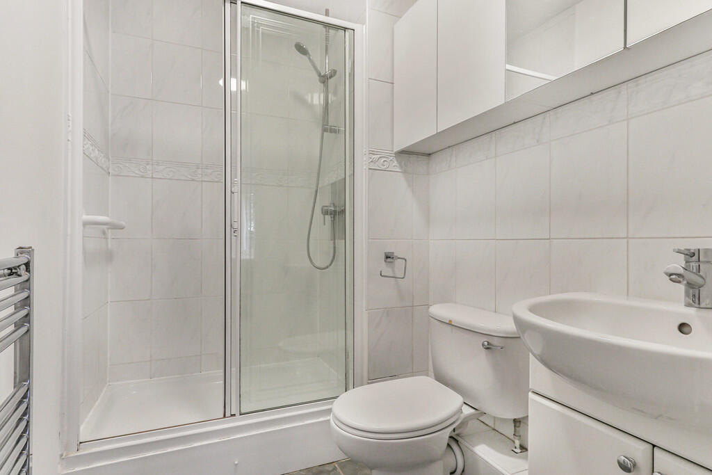 Additional image 7 of Holdenhurst Road, Bournemouth