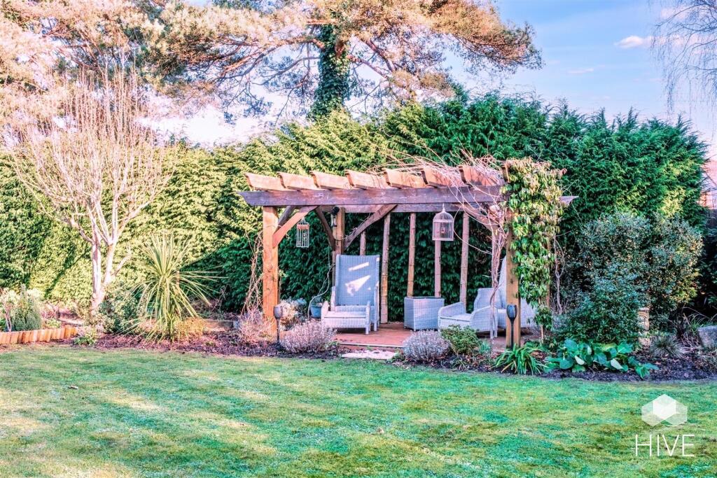 Additional image 34 of Lone Pine Drive, West Parley