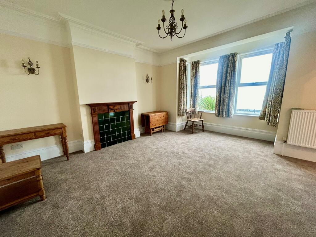 Additional image 2 of New Parade East beach, Bills included