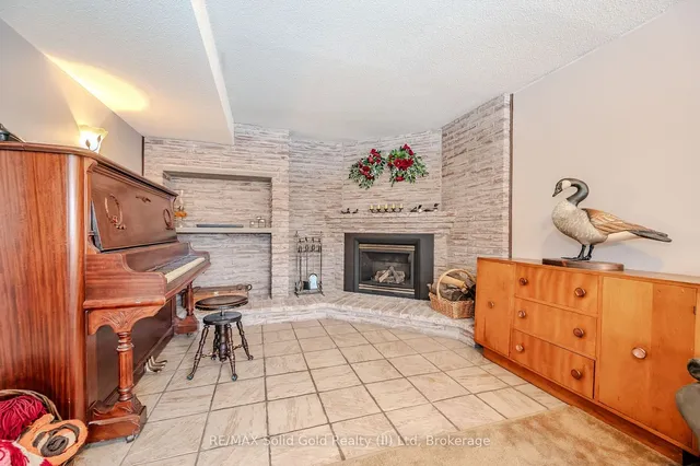 Additional image 29 of 120 Albion Crt