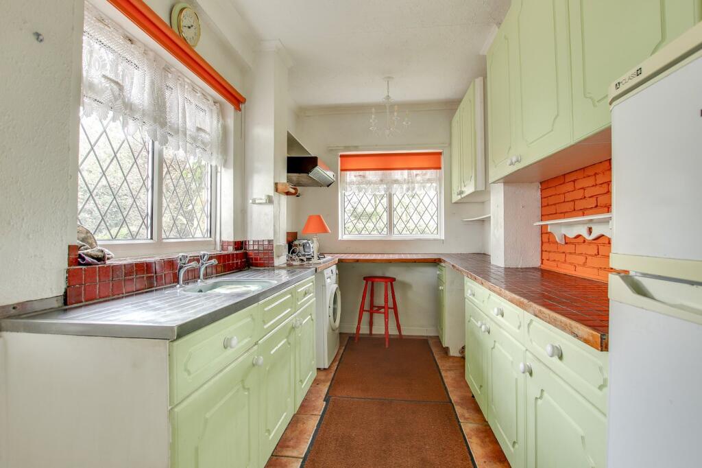 Additional image 11 of Chewton Common Road, Highcliffe, Christchurch, BH23
