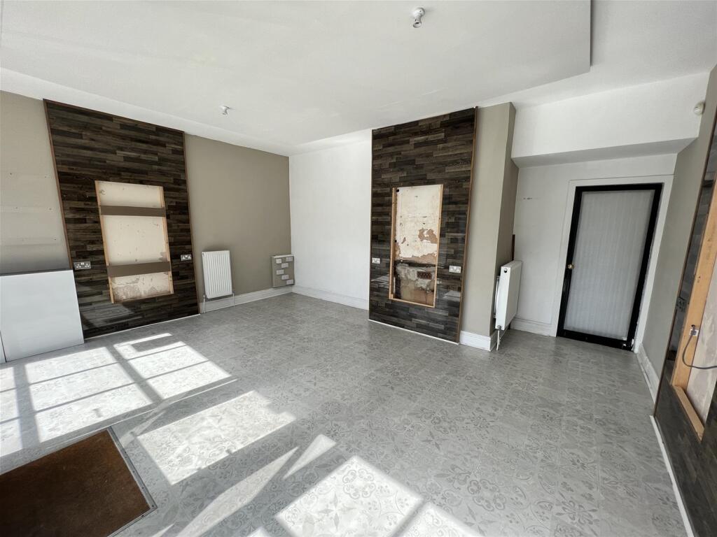 Additional image 15 of Vacant Unit, Wyke, West Yorkshire