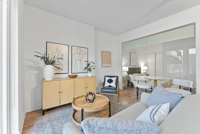 20 Edward St Unit 517