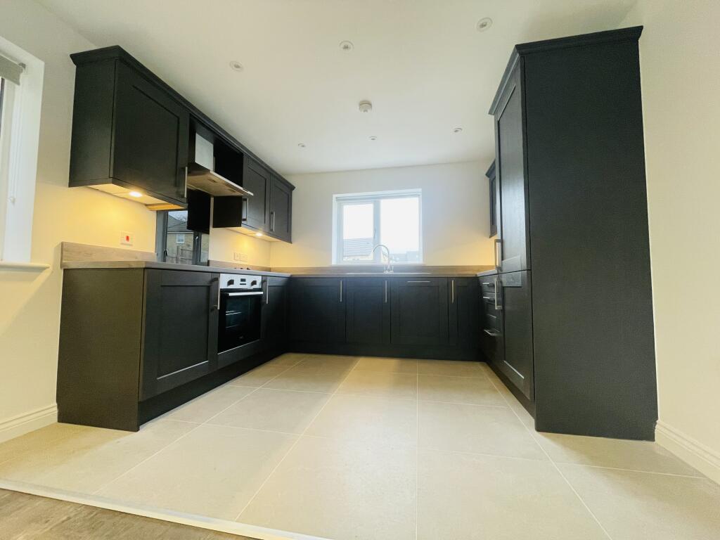 Additional image 10 of Saddle Close