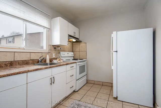 Additional image 20 of 162 Jansen Ave Unit 21