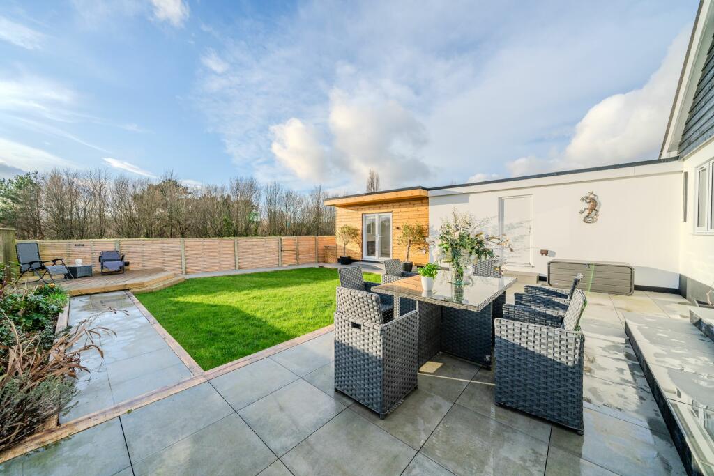 Additional image 33 of Burford Close, Christchurch, BH23
