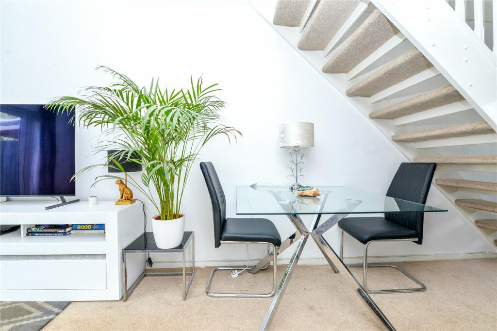 Additional image 15 of Buckingham Walk, New Milton, Hampshire, BH25