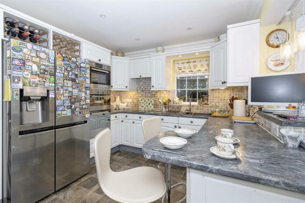 Additional image 28 of Manor Road, Lancing