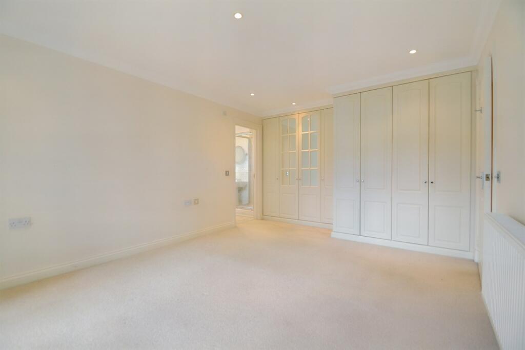 Additional image 10 of Alum Chine