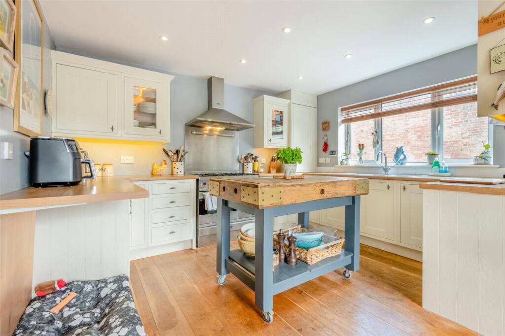 Additional image 11 of Salisbury Road, Winkton, Christchurch, Dorset, BH23