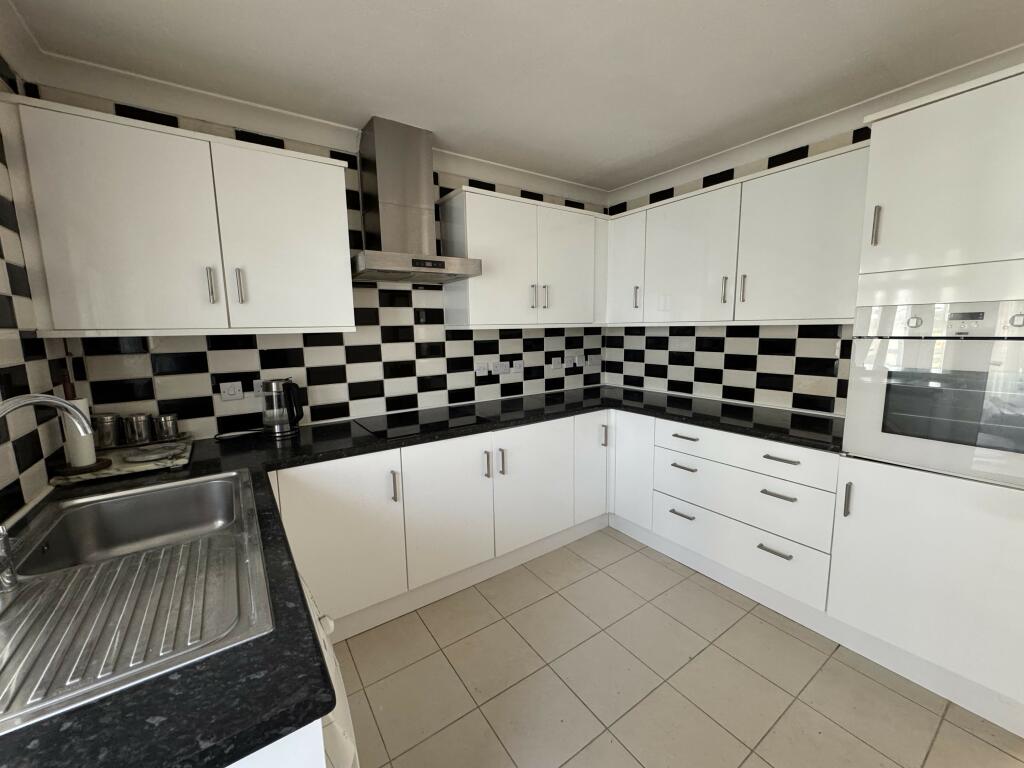 Additional image 4 of Plover Close