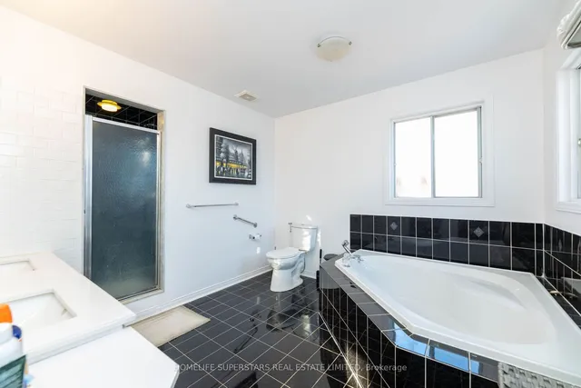 Additional image 24 of 39 Arborview Cres