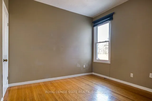 Additional image 18 of 136 Dundurn St