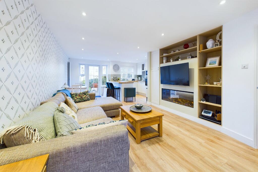 Additional image 2 of Twin Oaks Close, Broadstone, Dorset, BH18