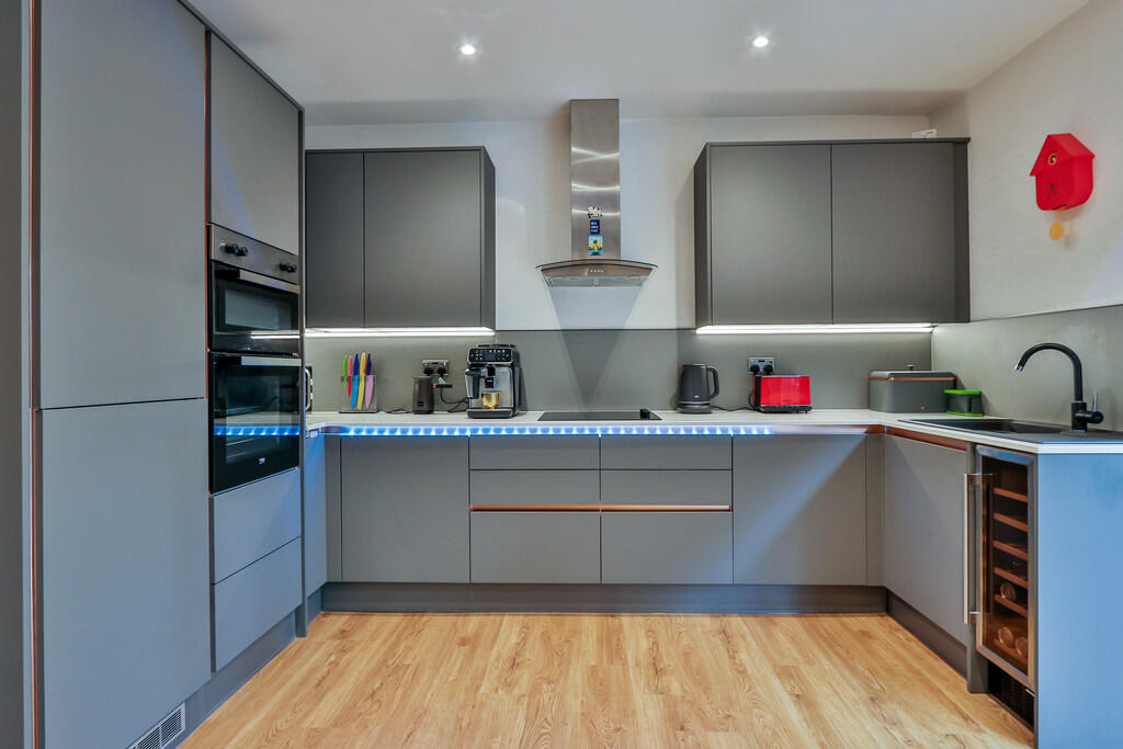 Additional image 3 of Pine Vale Crescent