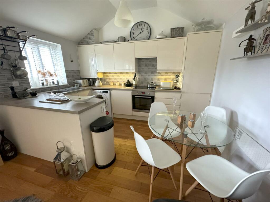 Additional image 12 of High Street, Littlehampton