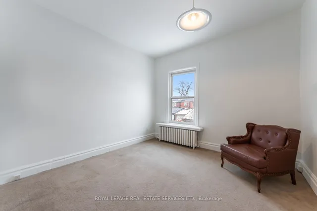 Additional image 29 of 141 Dovercourt Rd