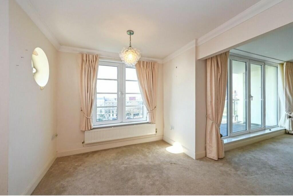 Additional image 14 of Steyne Gardens, Worthing, BN11 3DW