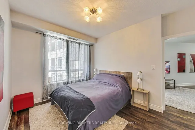 Additional image 17 of 25 Earlington Ave Unit 114