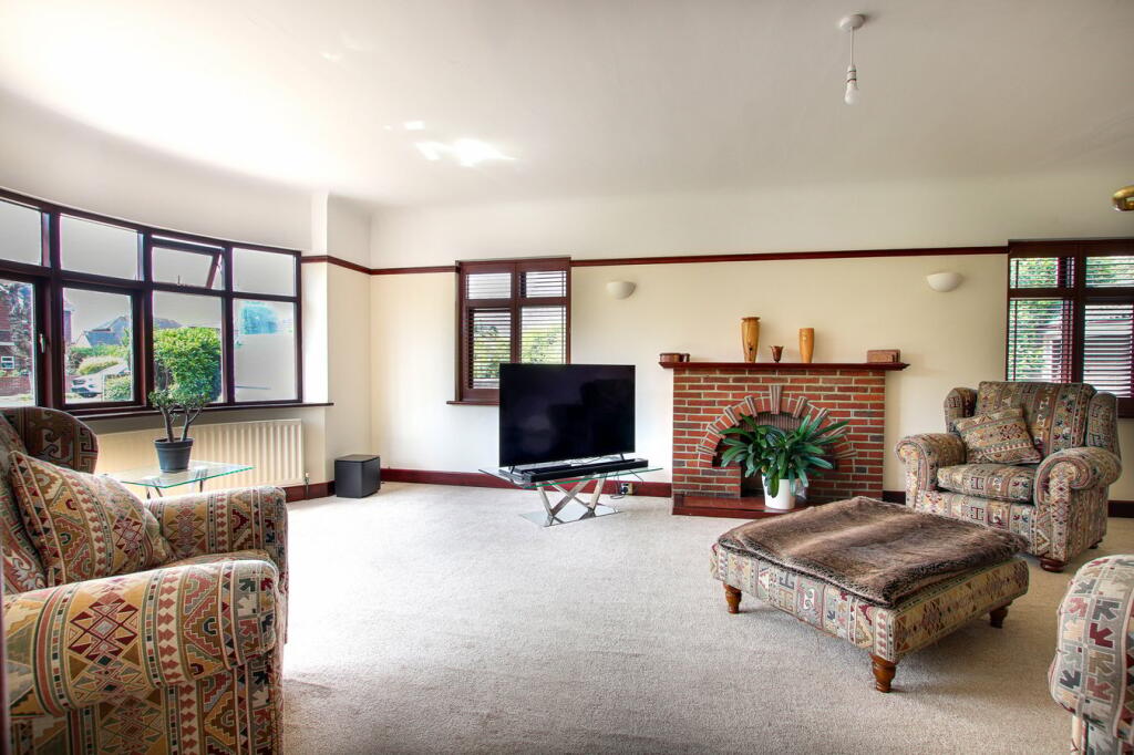 Additional image 4 of Chestnut Avenue, Barton on Sea, New Milton, BH25