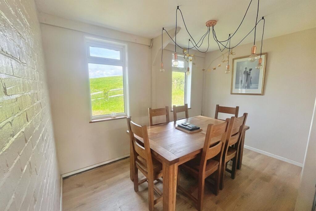 Additional image 13 of Knitson