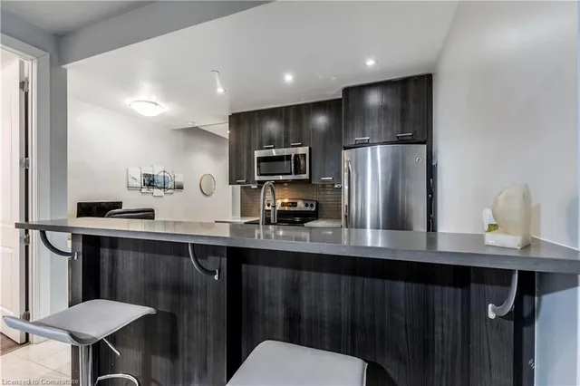 Additional image 7 of 150 Main Street West St Unit 715