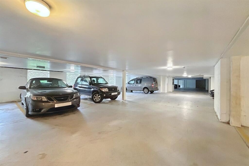 Additional image 14 of Alum Chine