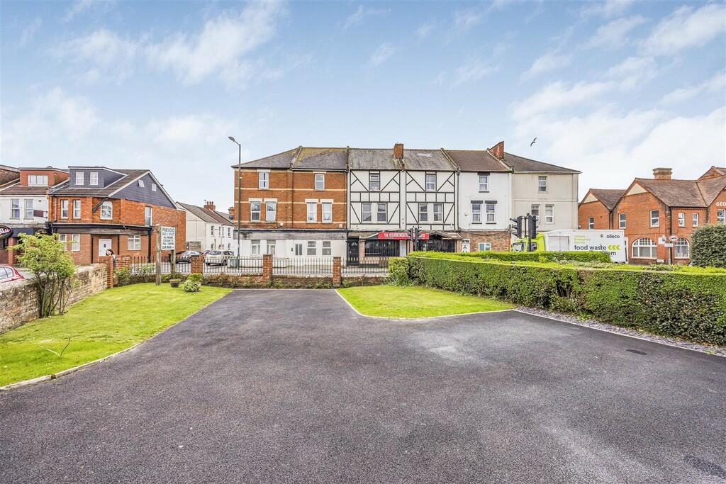 Additional image 11 of Holdenhurst Road, Bournemouth